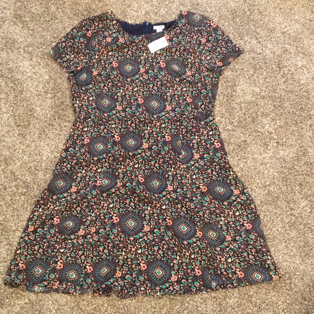 Short sleeve dress